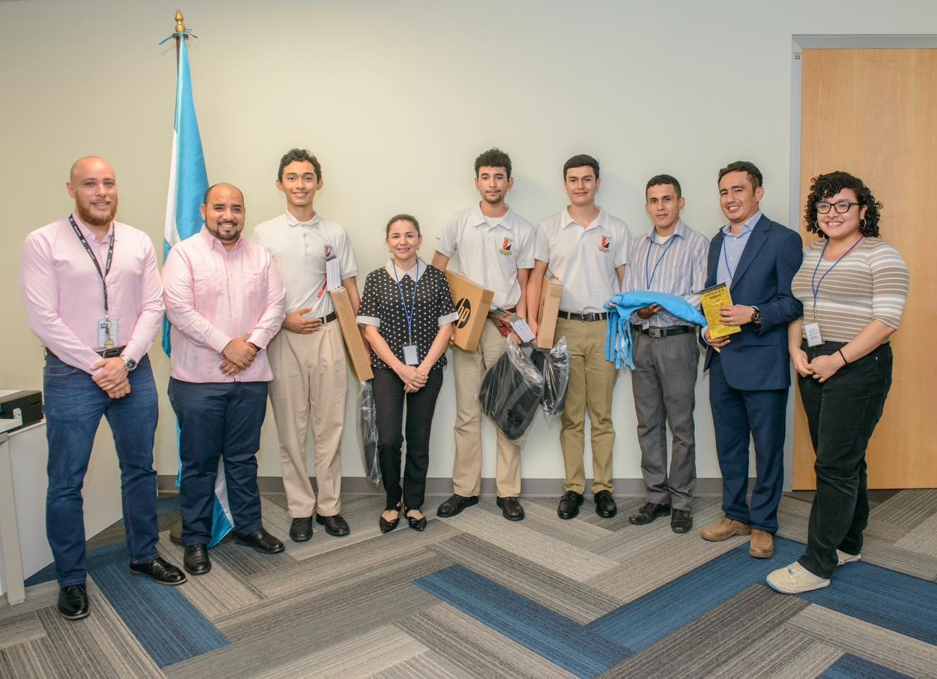 Juramentación de los jóvenes que nos representarán en la Olimpiada de Química Centroamericana y del Caribe